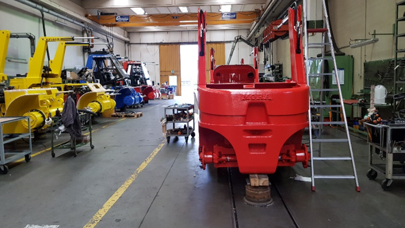 Chaine d'assemblage de MORA CARRELLI